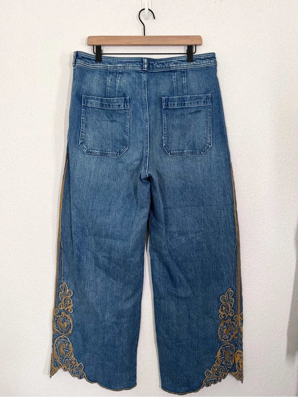 Maeve Anthropologie The Ettie High Rise Embroidered Wide Leg Crop Jeans 33 TALL - Picture 7 of 10